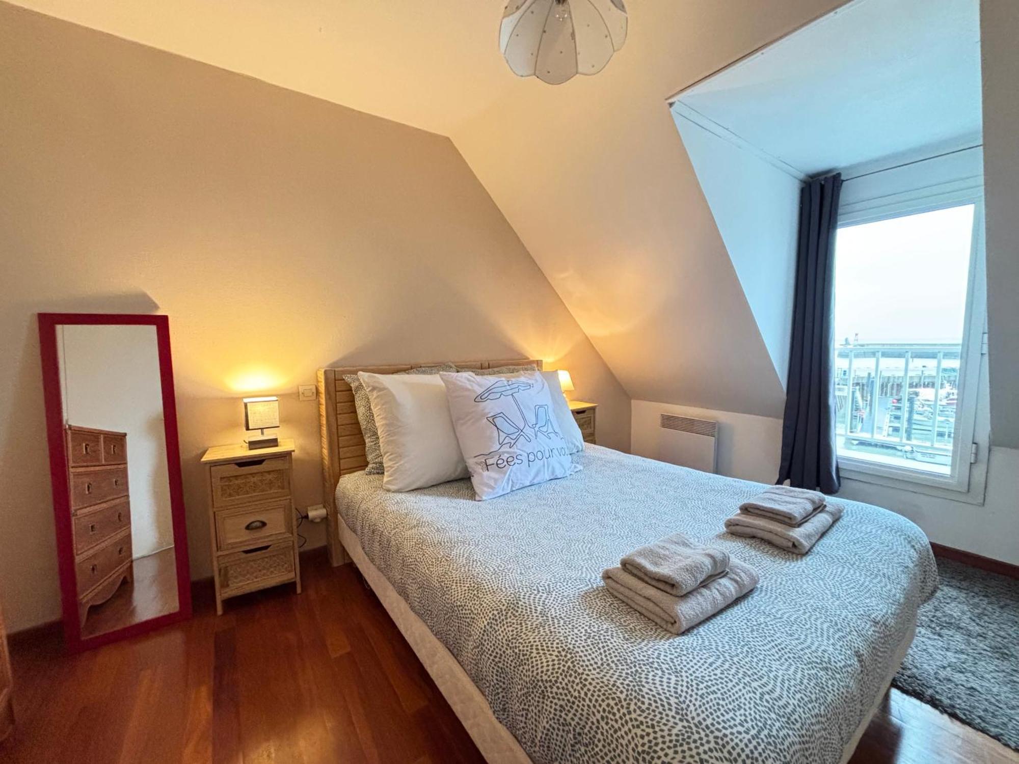 Cote Cottage Apt 3 Chambres Bien Equipee Vue Imprenable Sur Port Et Mer Etreham Luaran gambar